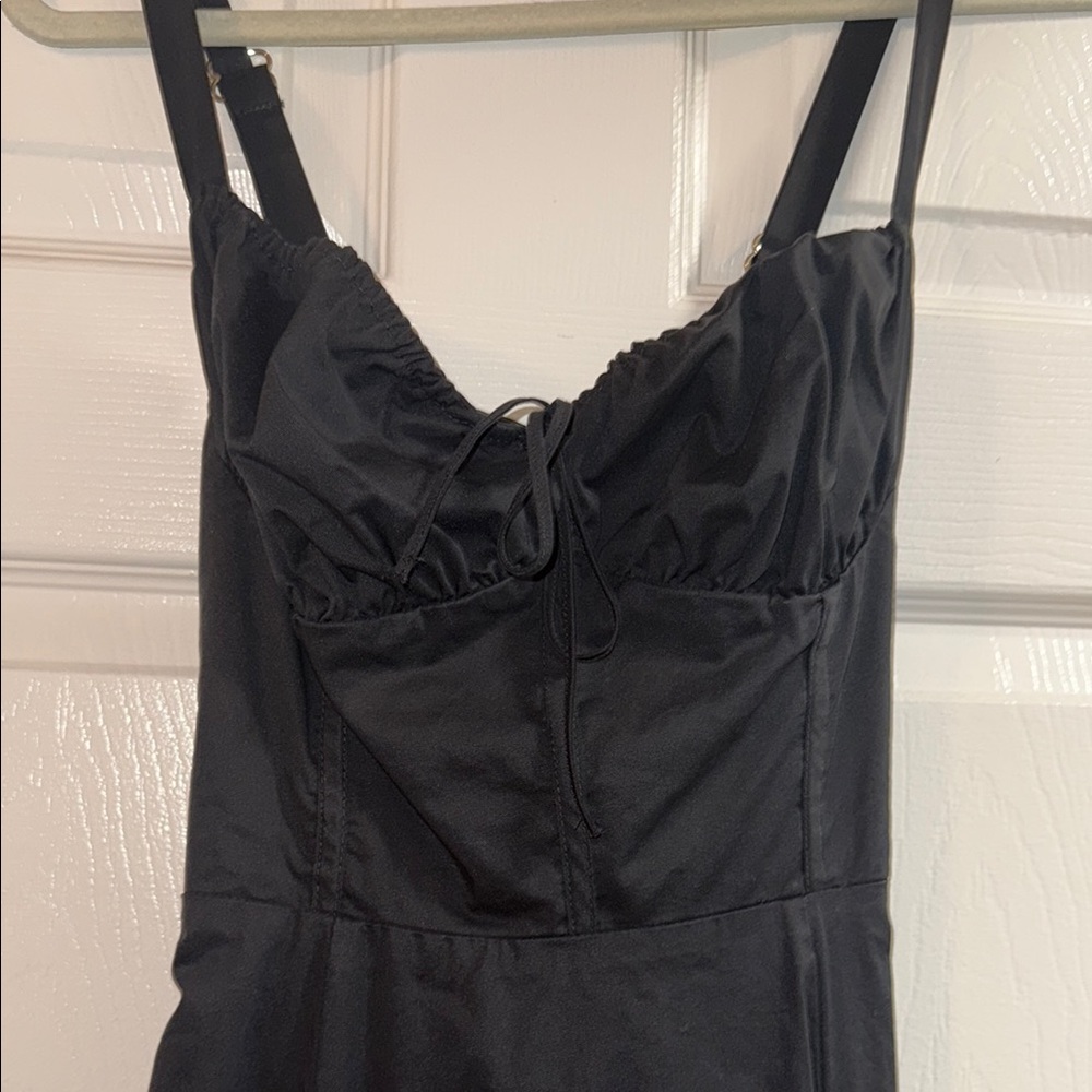 Elegant Black Sleeveless Dress